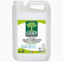 Nettoyant multi-usages écologique de 5L, idéal pour un entretien efficace et respectueux de l'environnement.